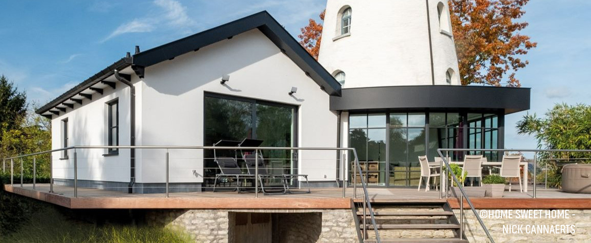 Reynaers Aluminium. Habiter un moulin : les irrégularités sont la seule constante Reynaers Aluminium. Habiter un moulin : les irrégularités sont la seule constante