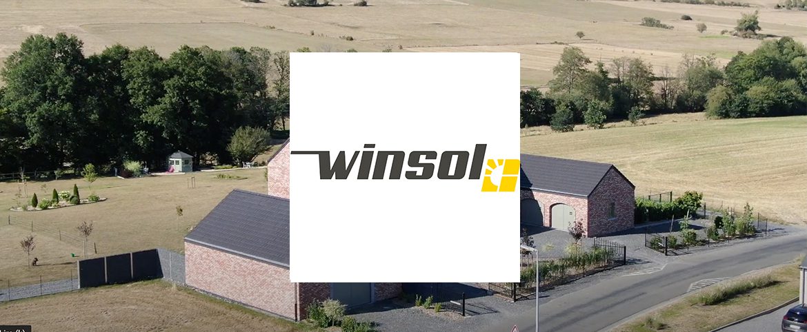 Winsol : « Réalisation avec portes et fenêtres en PVC + portes de garage »
