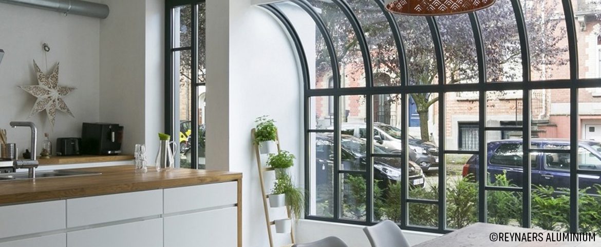 Reynaers Aluminium : Les différences entre fenêtres en bois ou en aluminium Reynaers Aluminium : Les différences entre fenêtres en bois ou en aluminium