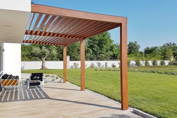 %titre de l'article% espace extérieur jardin terrasse pergola abris jardin poolhouse