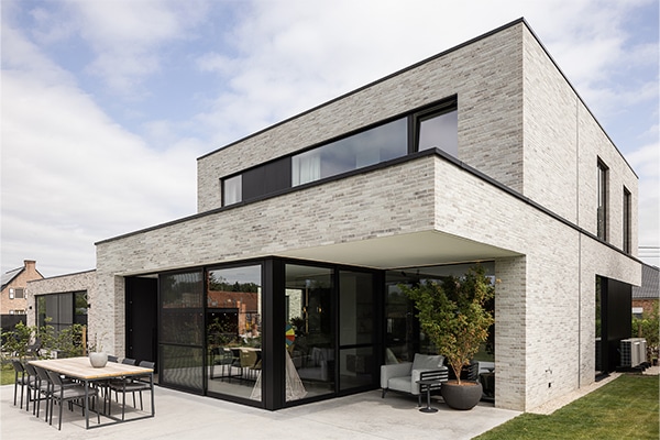 fenêtre maison aluminium  aliplast