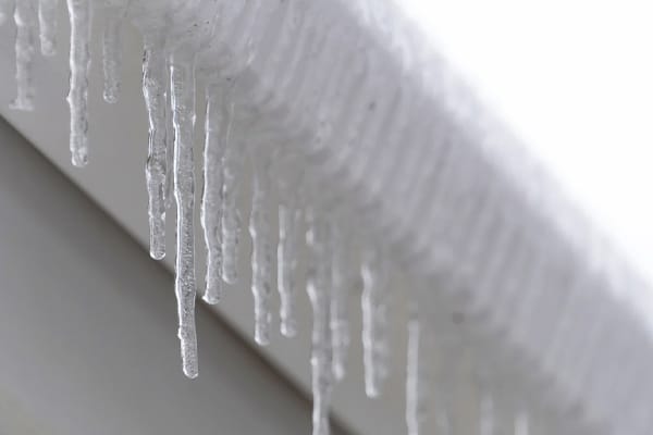 protéger maison neige hiver